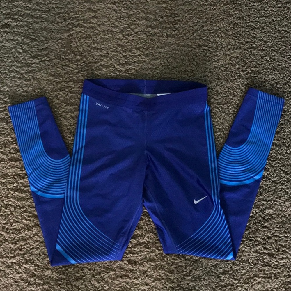 Like new, nice and unique Nike running leggings